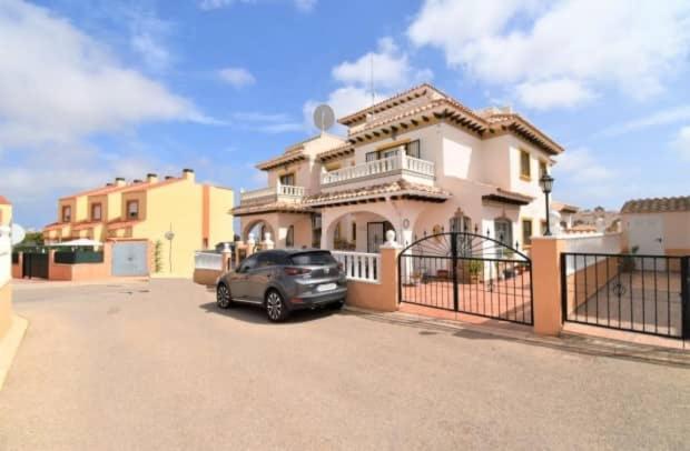 Casa En A Colina 69 Villa Orihuela Luaran gambar